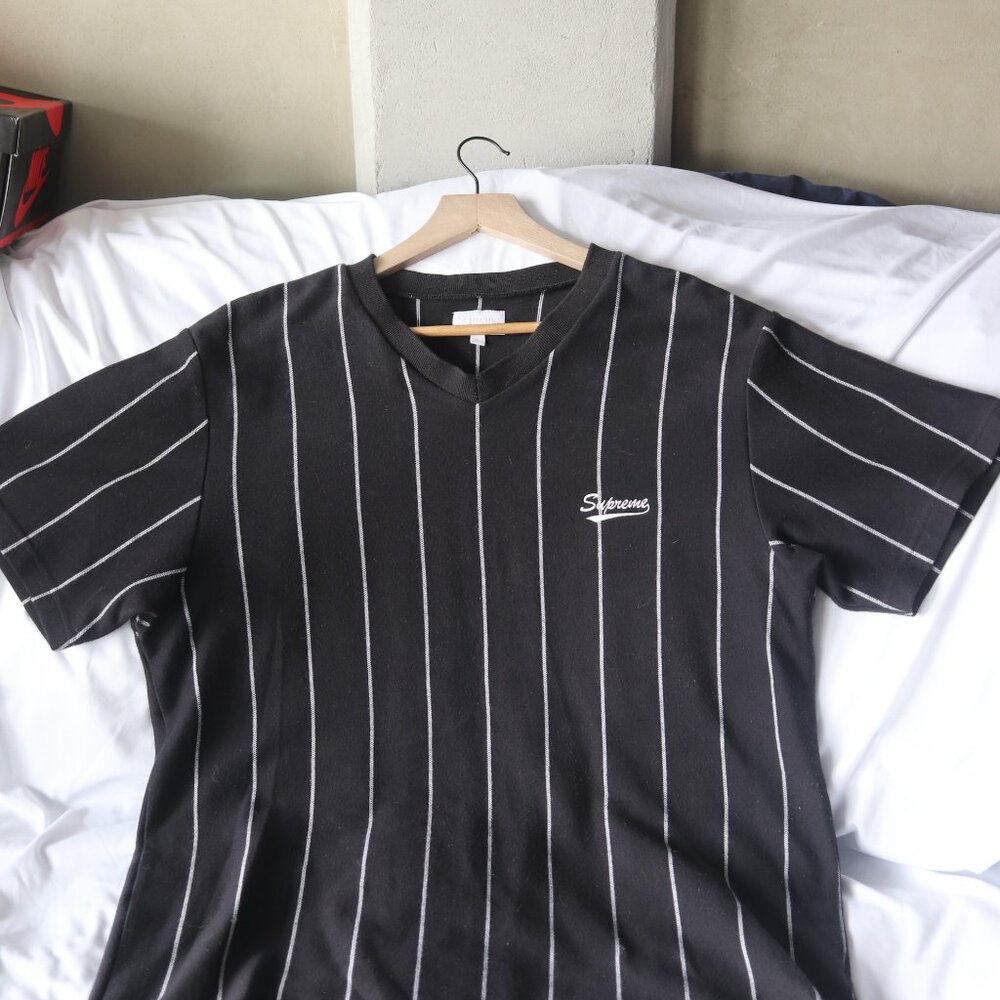 supreme tee